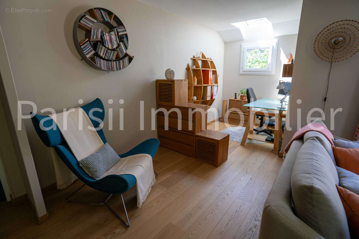 Appartement duplex - 5 pièces - 110,73m2 - Secteur val d'or - Cormeilles-en-Parisis - photo 3