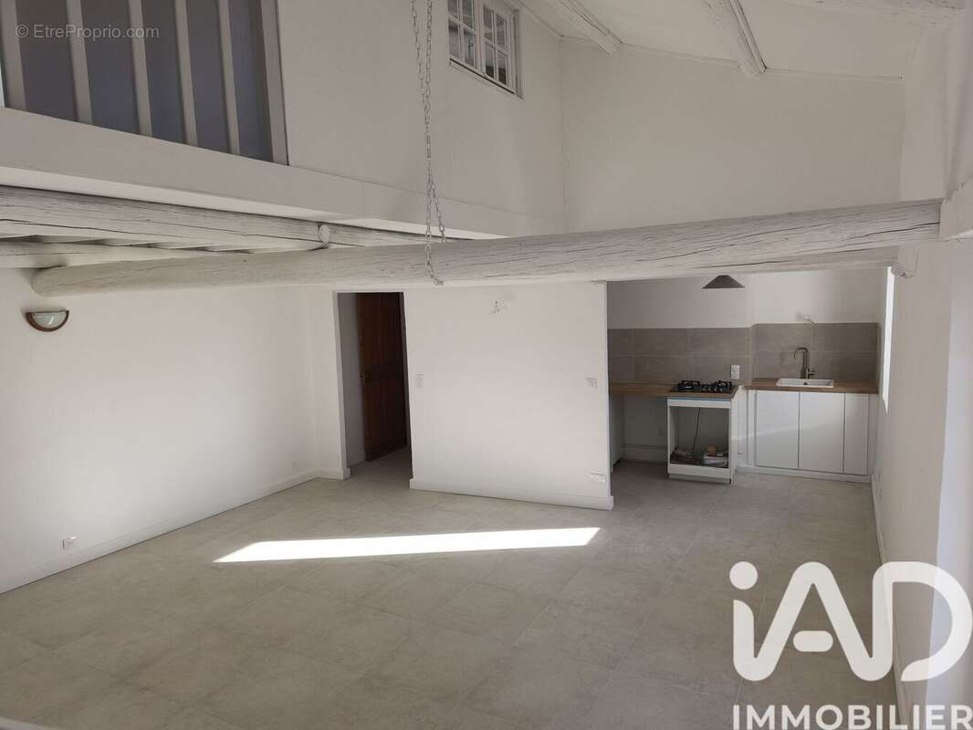Photo 6 - Appartement à CABRIERES-D'AVIGNON