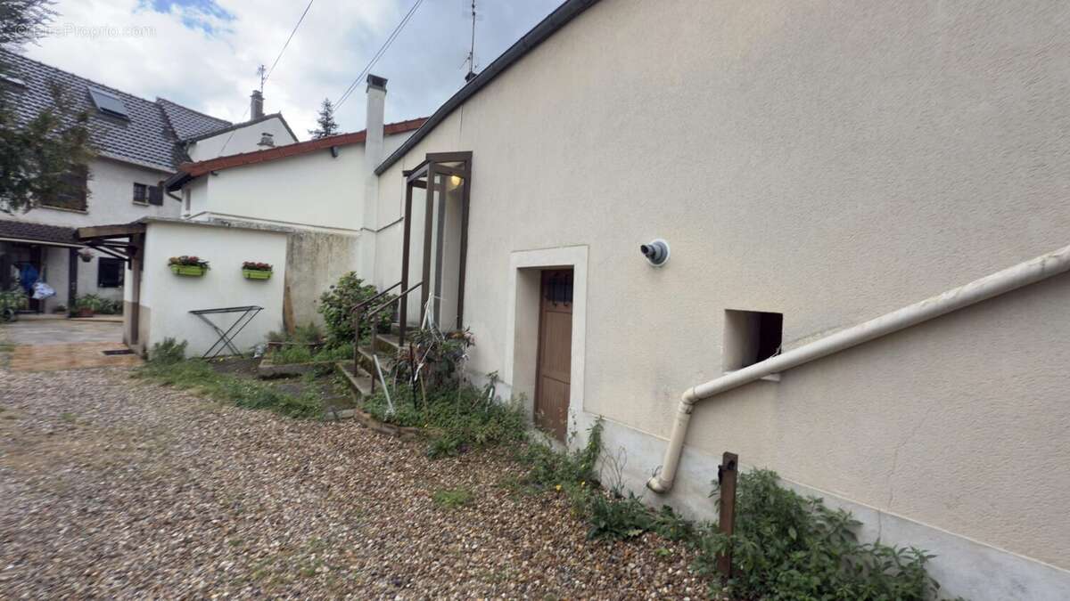 Maison à LES MUREAUX