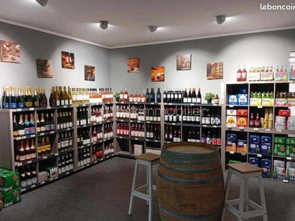 Commerce à MAUREILHAN
