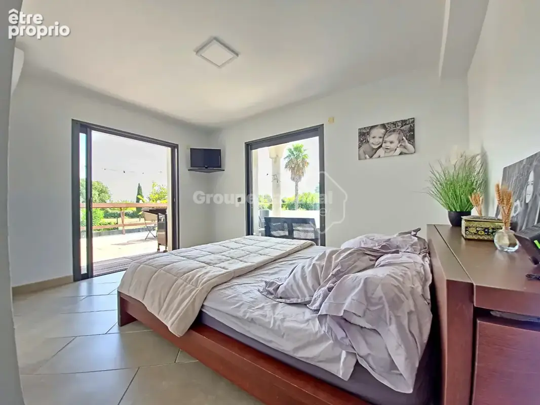Maison contemporaine de 199 m² sur une parcelle de 800m². - photo 9