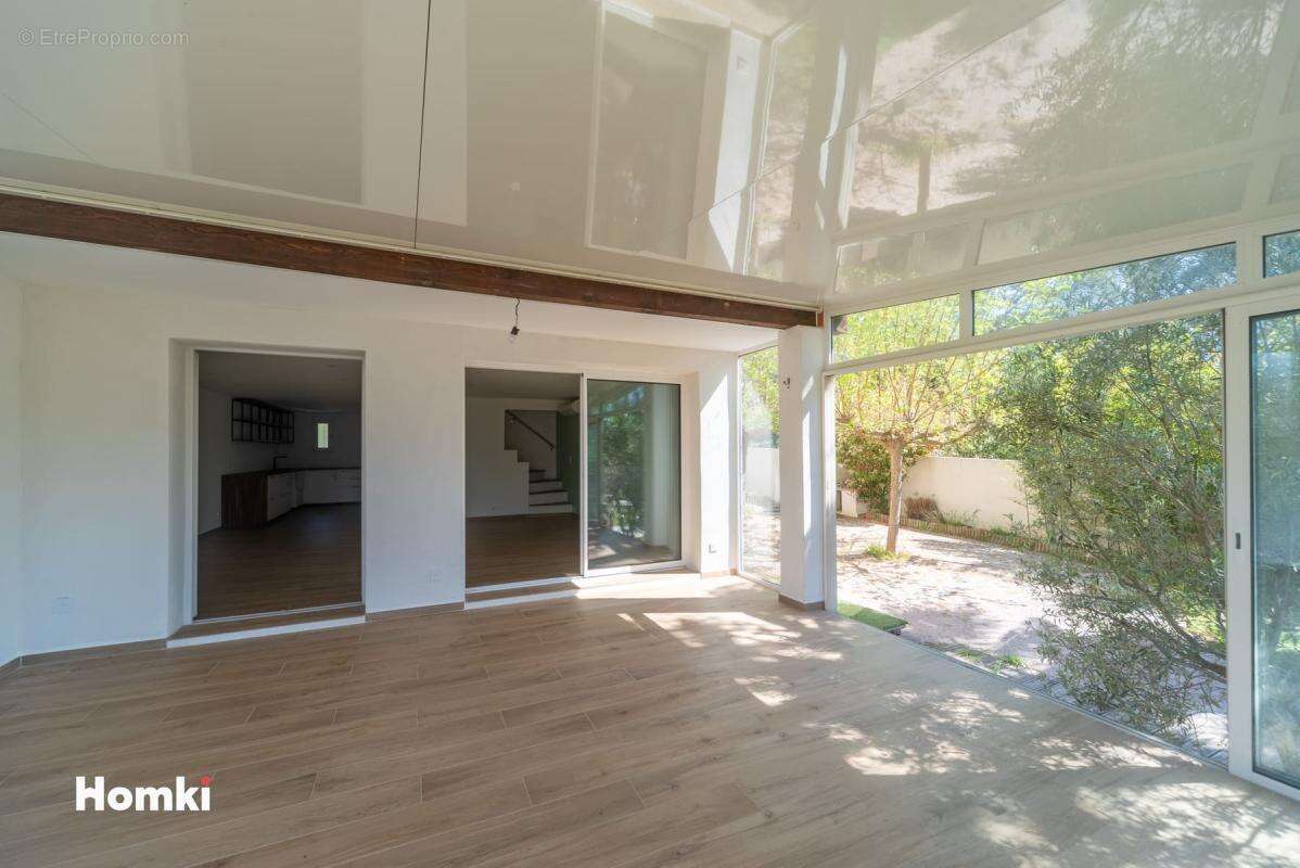 Maison à HYERES