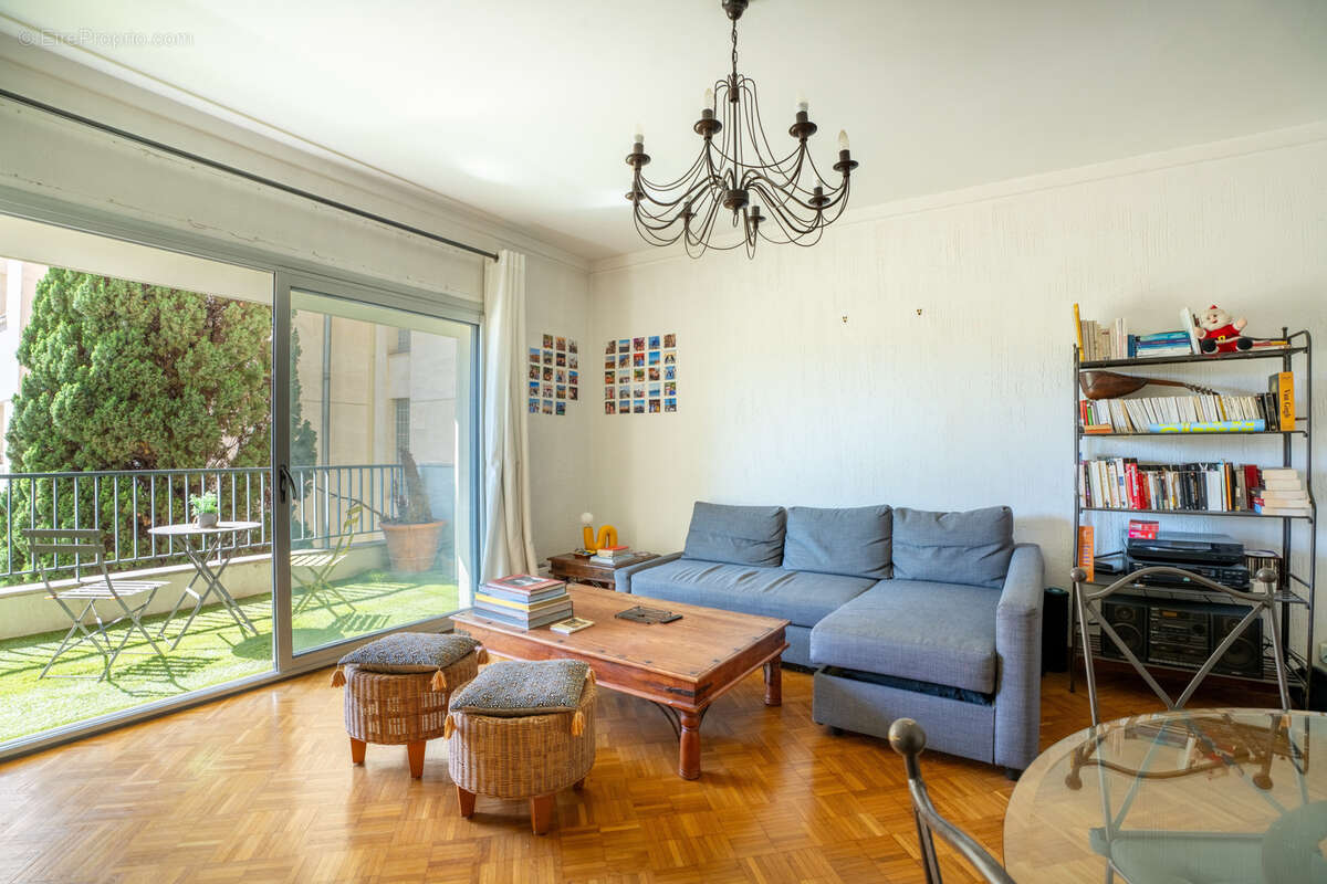 Appartement à MARSEILLE-8E