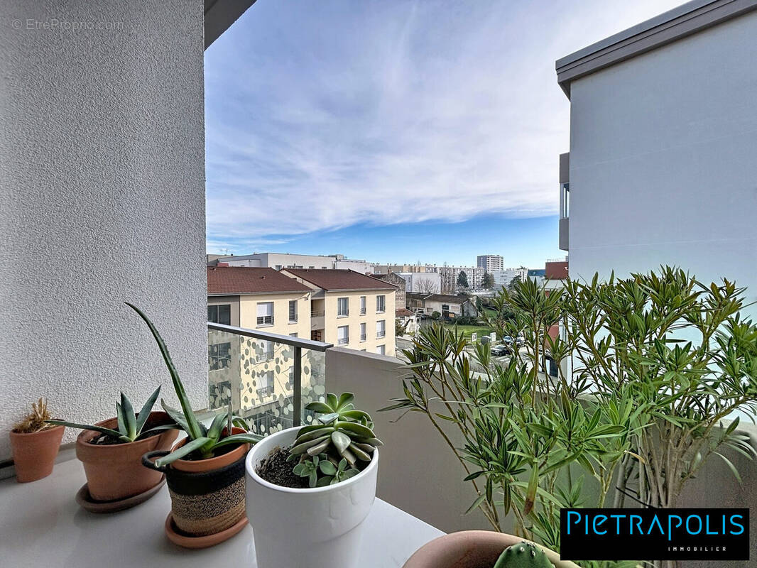 Appartement à VENISSIEUX