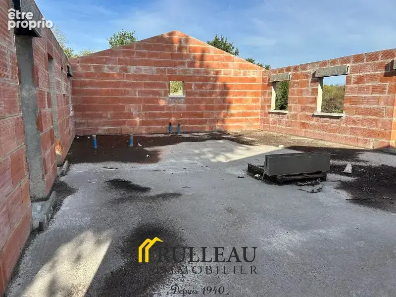 Maison avec garage en construction sur terrain de 973m2 - photo 6