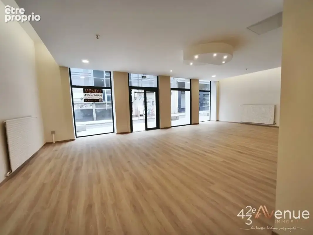 Commerce 220 m² à Saint-Etienne  - photo 6