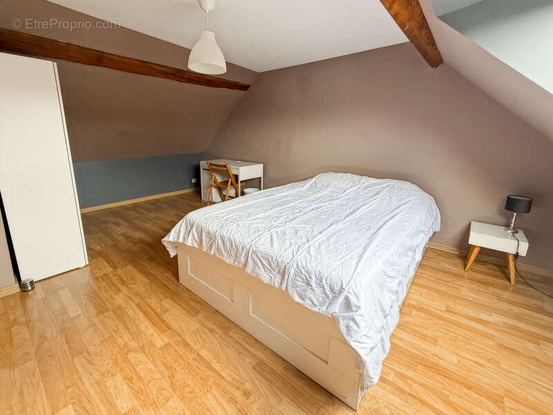 Maison à SAINT-ETIENNE-DU-ROUVRAY