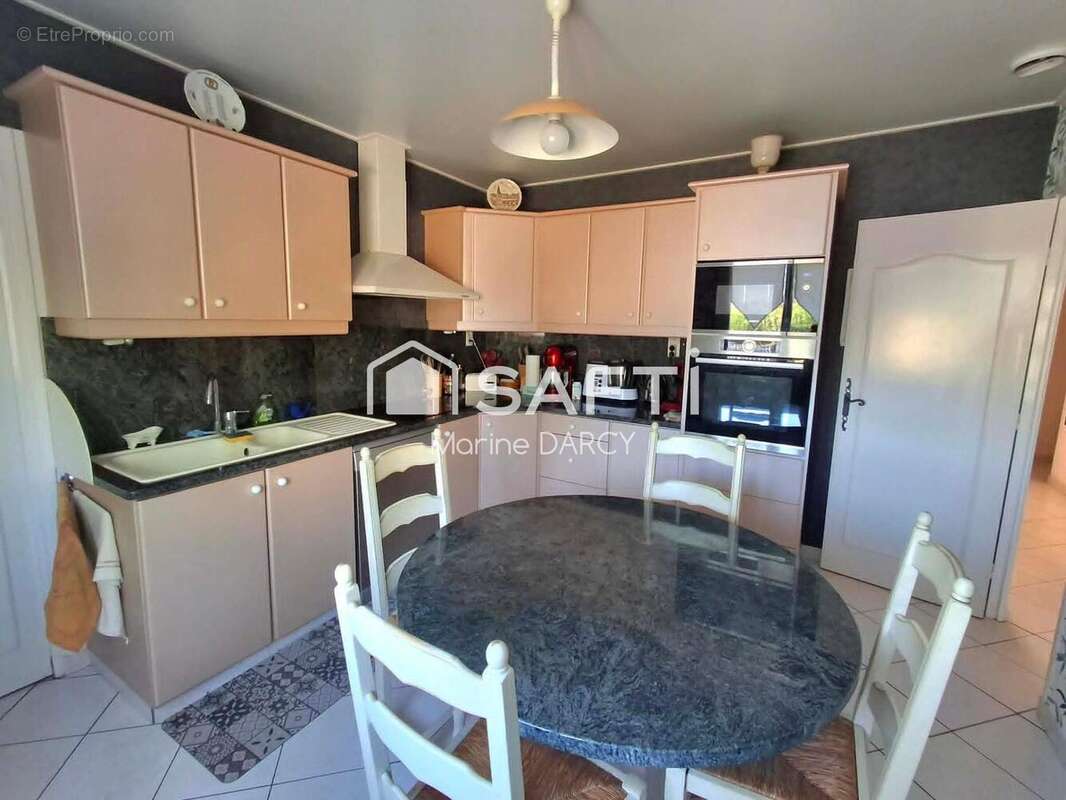 Maison 108 m² à Saint-Avit  - photo 4