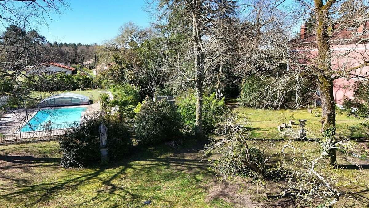 Maison à SAINT-JULIEN-EN-BORN