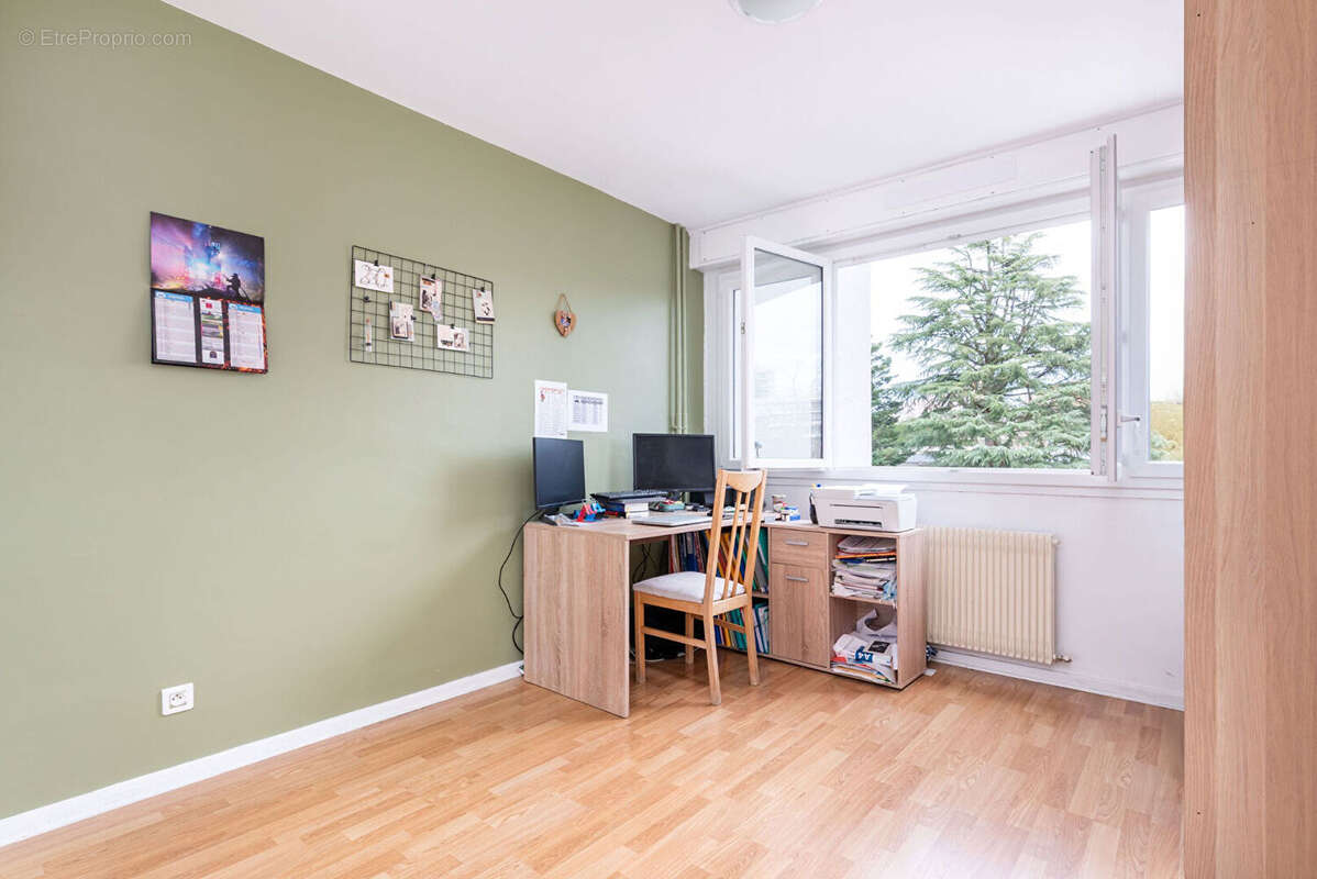 Appartement à SAINTE-FOY-LES-LYON