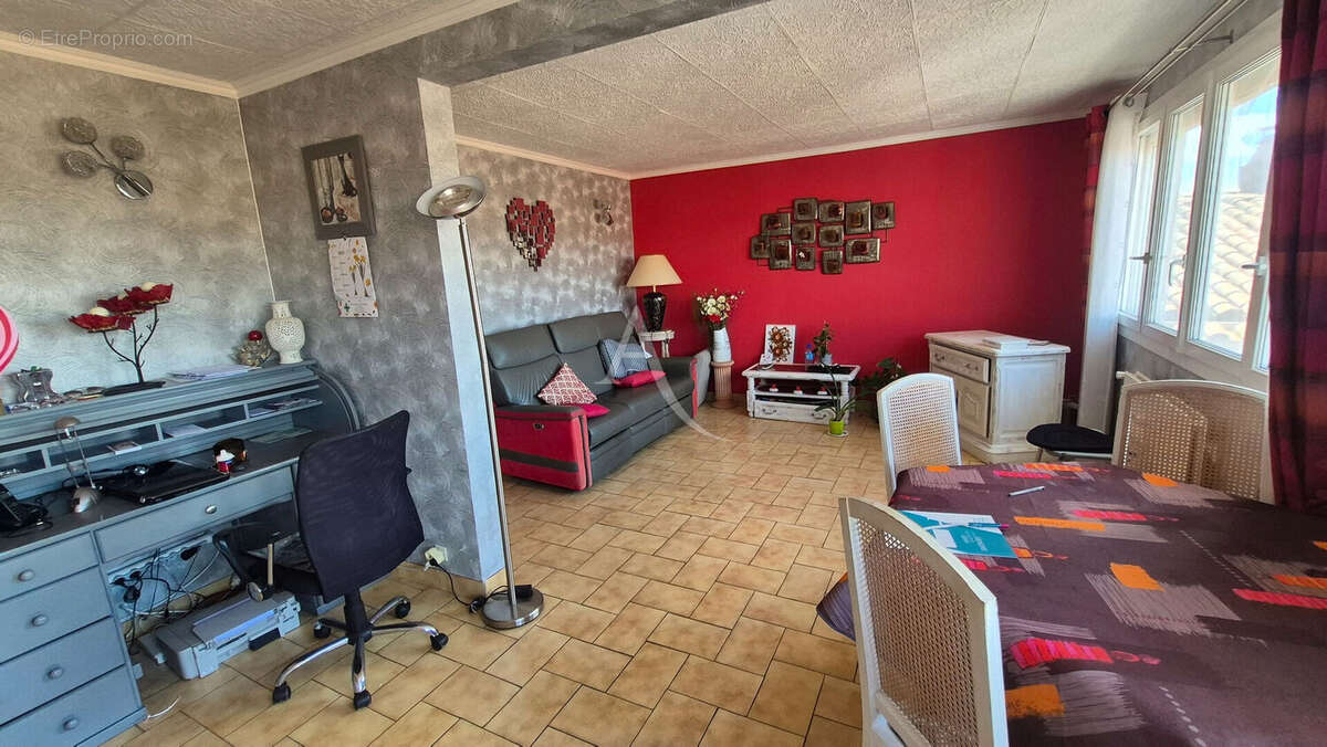 Appartement T3 77m², vue cathédrale, cave - photo 2
