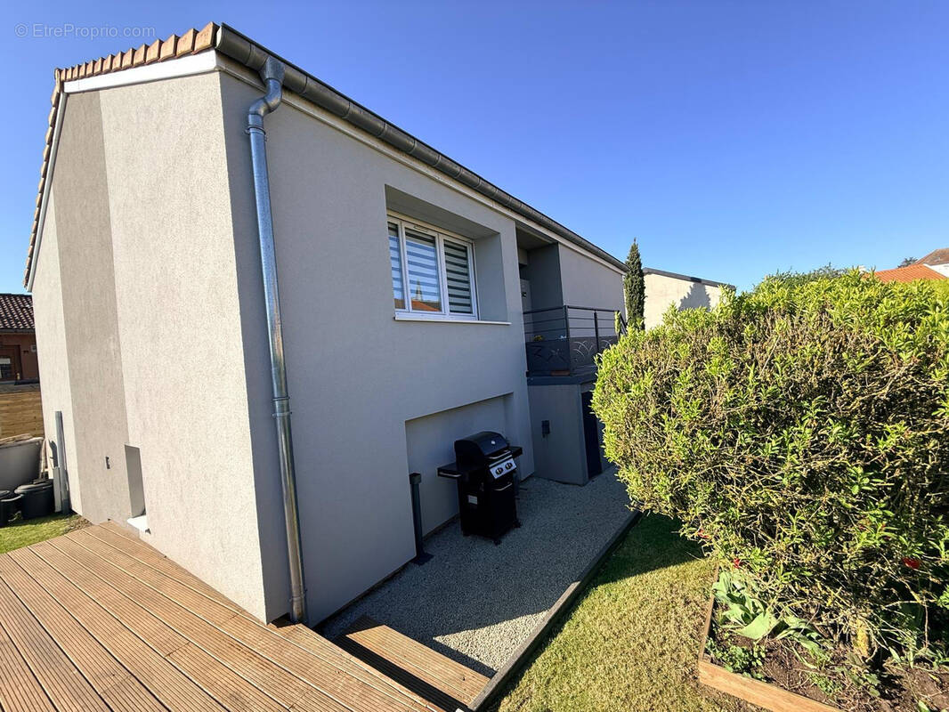 Maison à SAINT-PRIVAT-LA-MONTAGNE