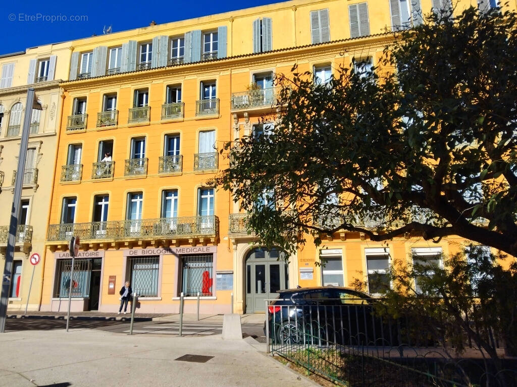 Appartement à HYERES