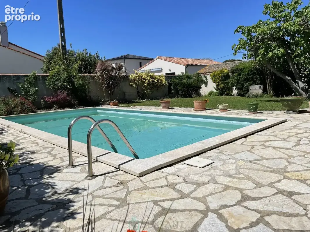 ISTRES  Maison de famille avec piscine  150 m² sur 635 m² - photo 8