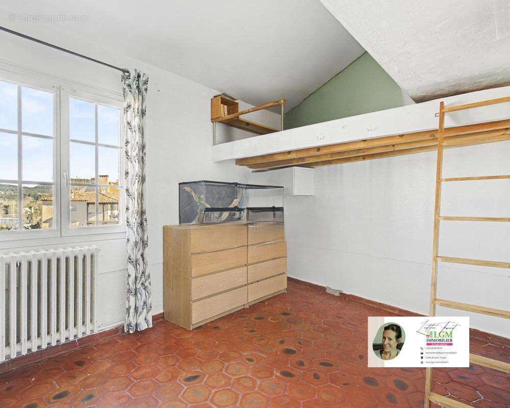 Appartement à GRIMAUD