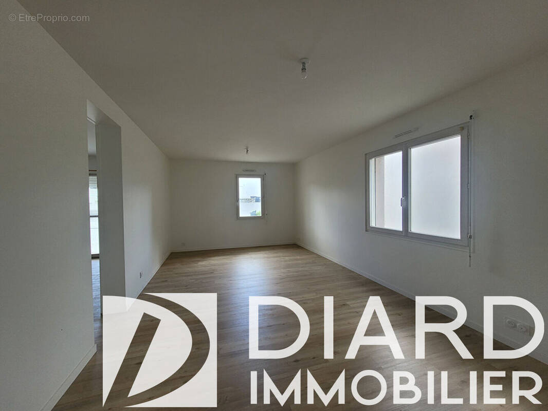 Appartement à DOMAGNE