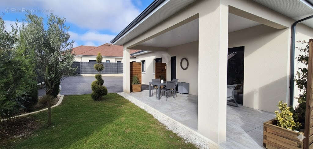 Maison à TREPT
