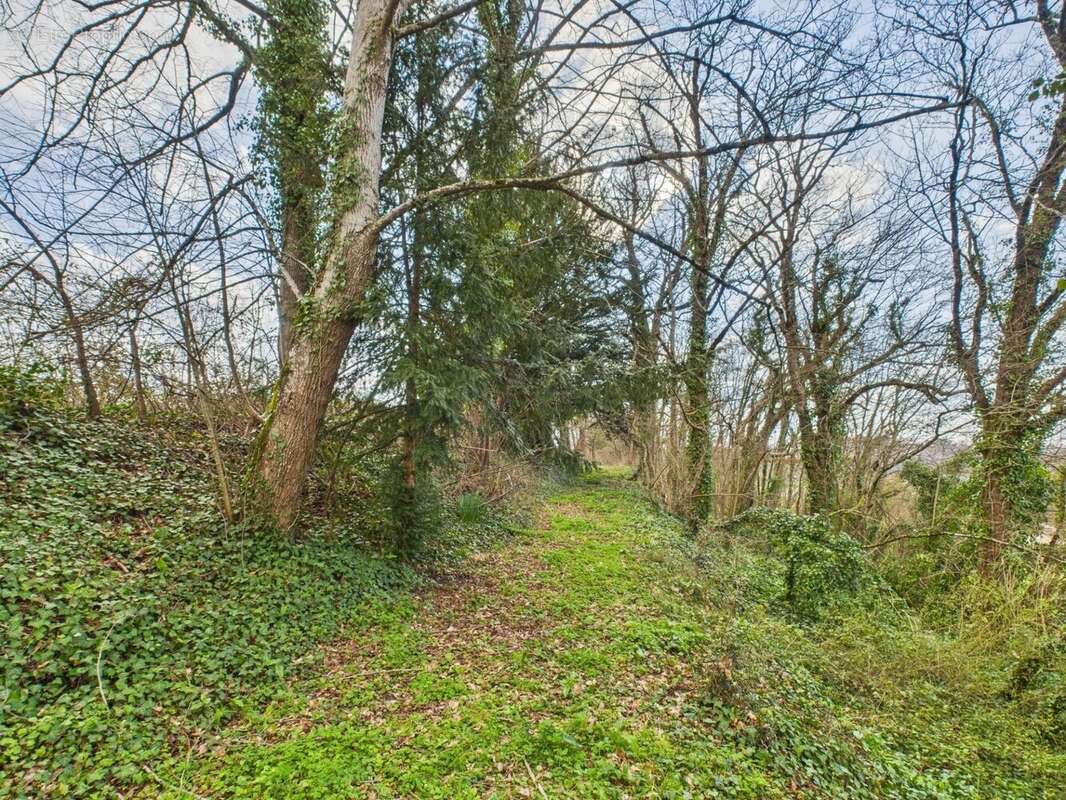 Maison à SAINT-MEARD-DE-DRONE