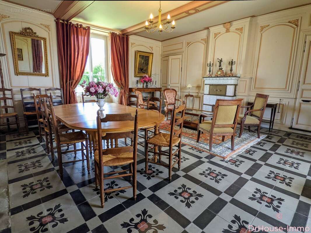Maison 333 m² à Grandcamp-Maisy  - photo 12