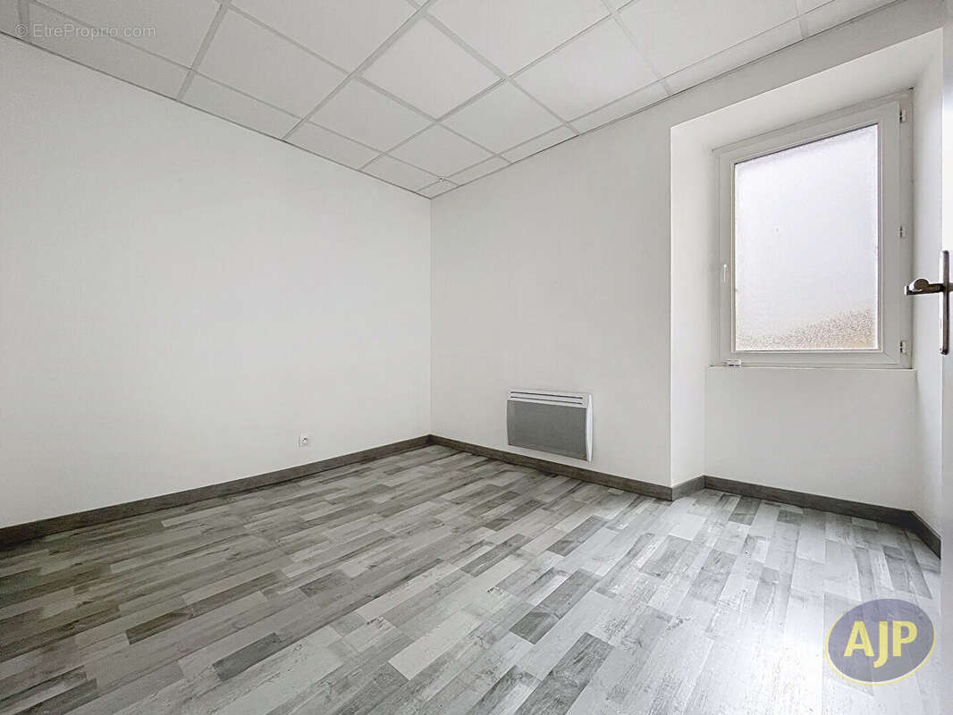 Maison à SAINT-VINCENT-SUR-OUST