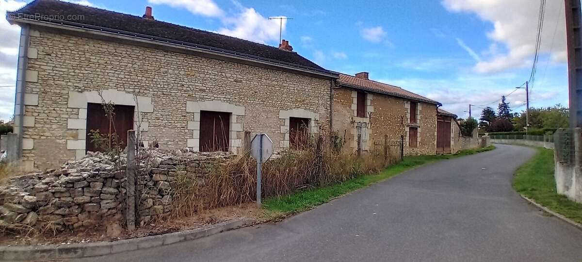 Maison à CHAVEIGNES