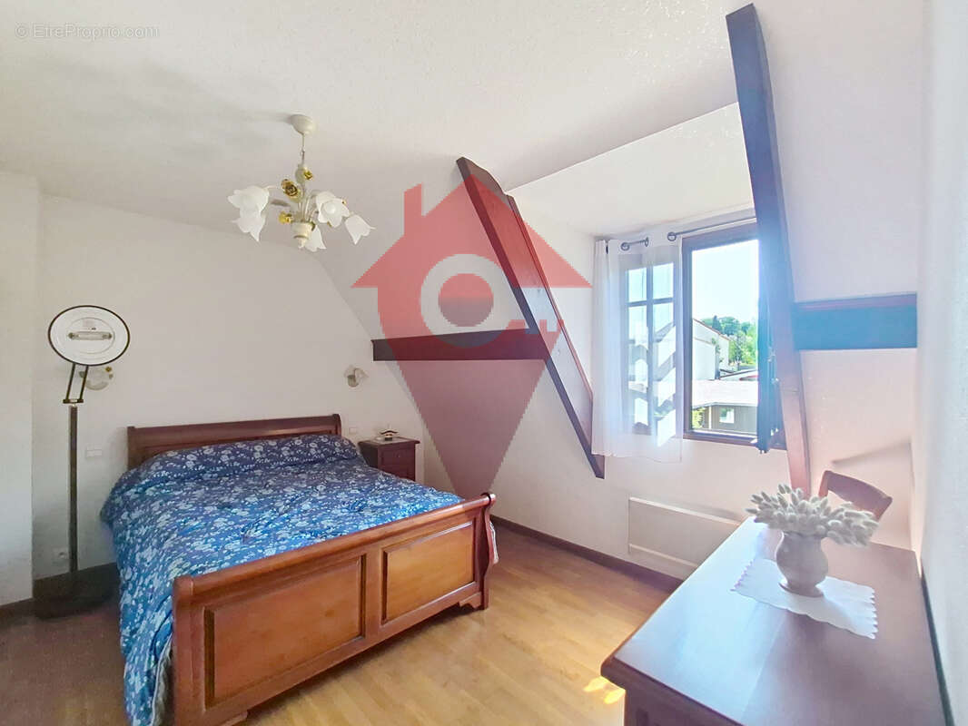 La ville-du-bois - propriété familiale de caractère - dpe c - terrain 2 460 m2 - environ 181 m2 habitables - photo 11