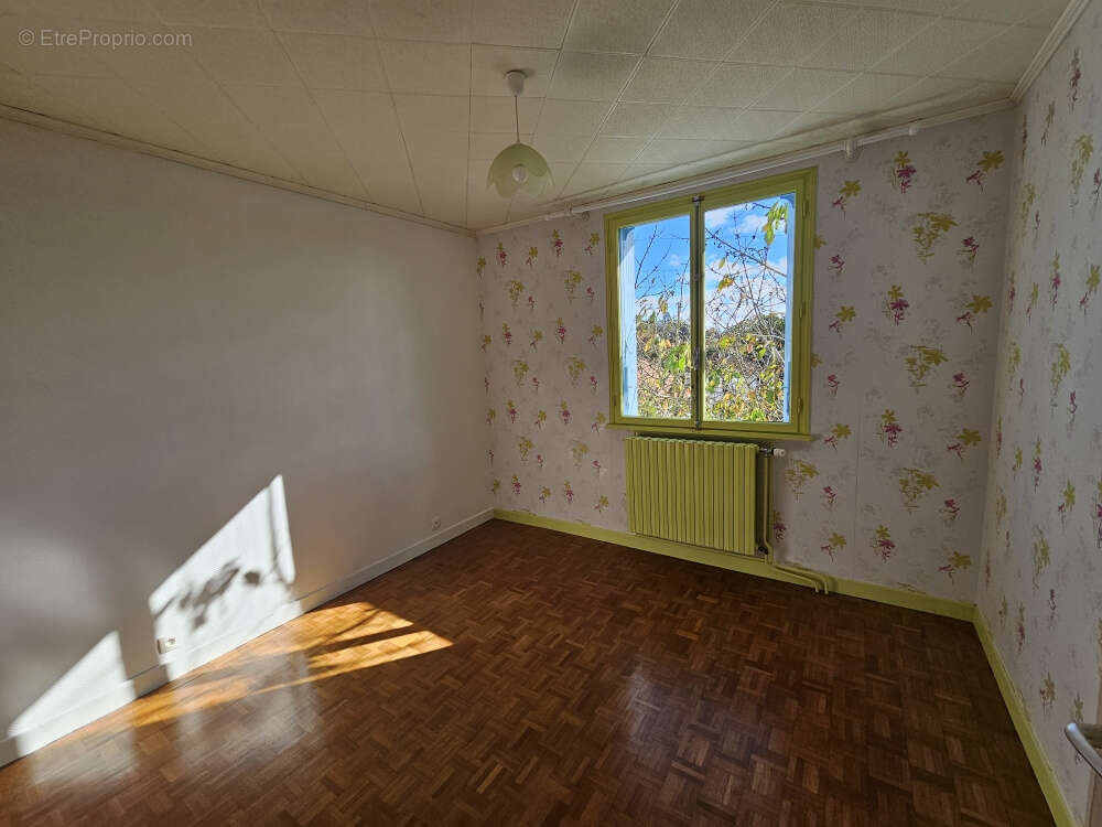 Maison à LA SOUTERRAINE