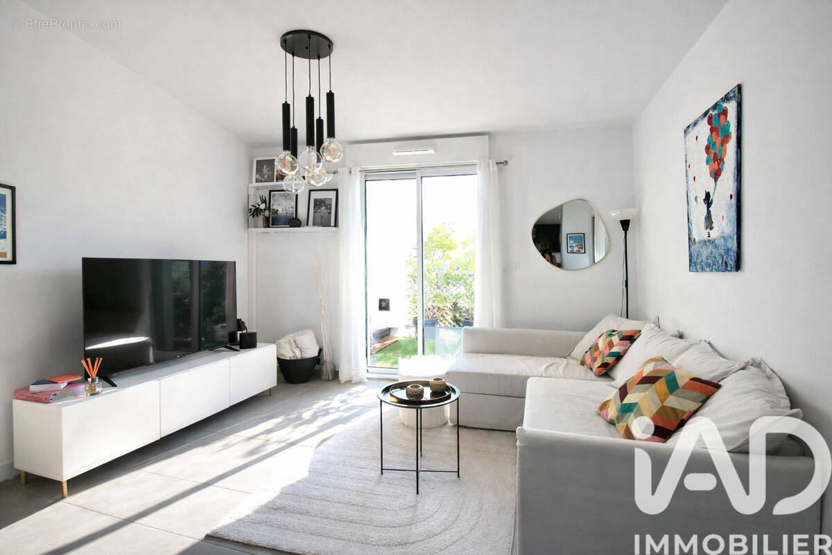 Photo 1 - Appartement à MARSEILLE-12E