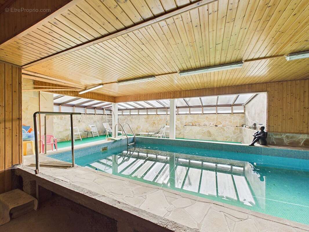 Maison 206m² Avec Piscine Couverte - photo 8