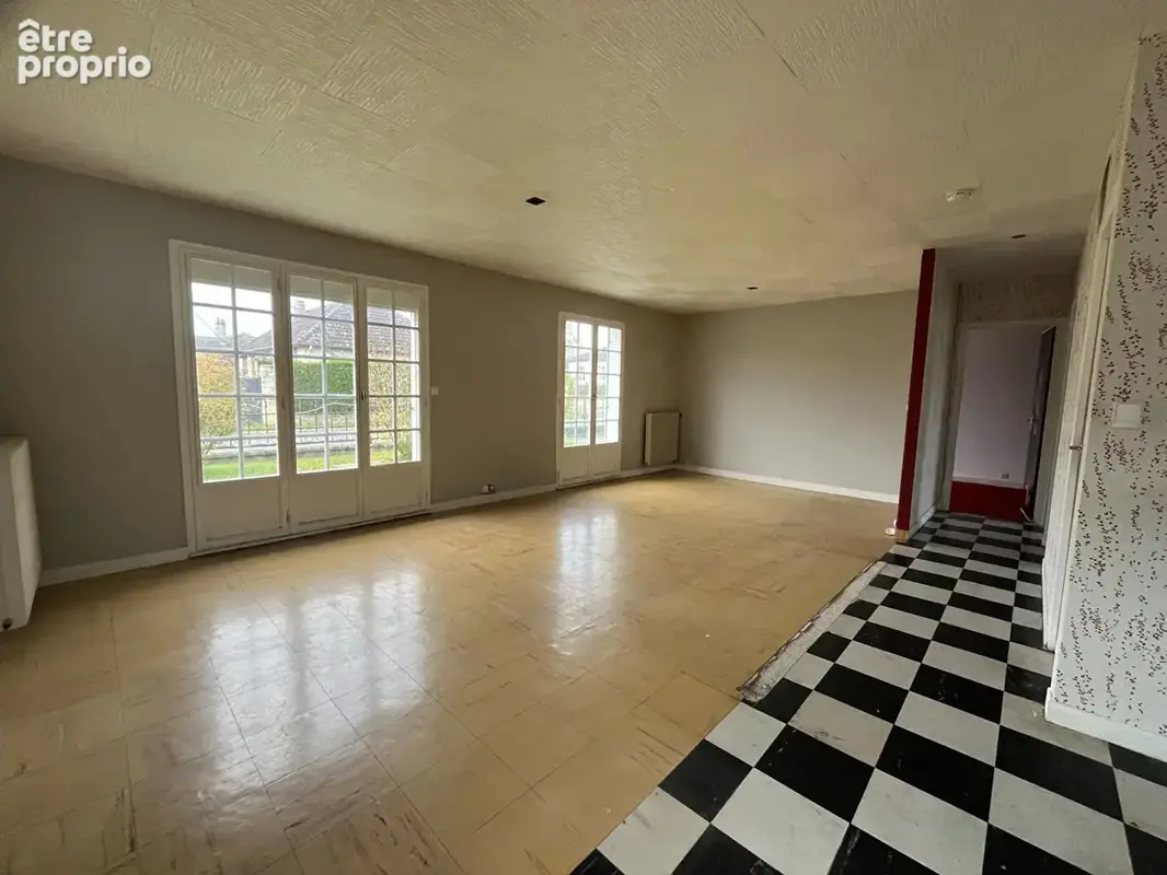 Maison de plain-pied avec dépendances et beau potentiel à Aubigny-sur-Nère - photo 4