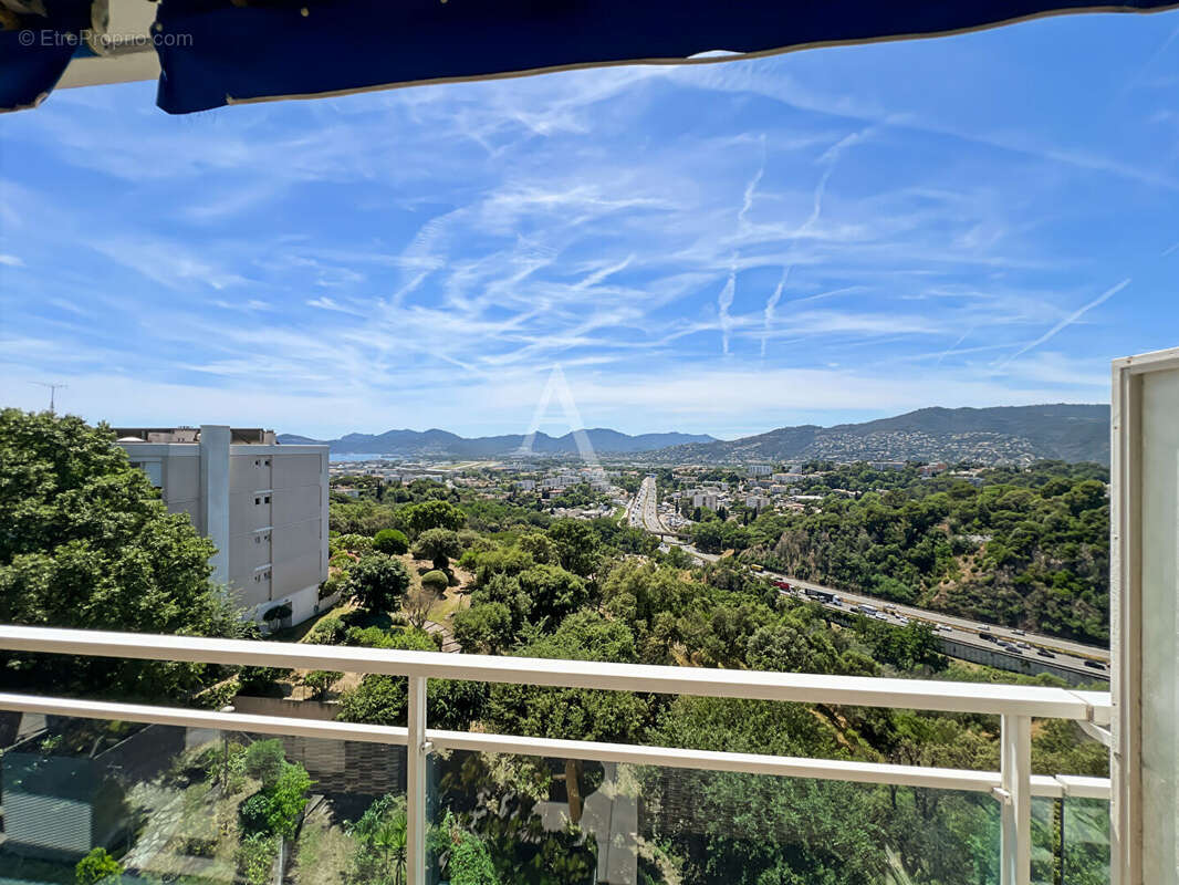 Appartement à LE CANNET