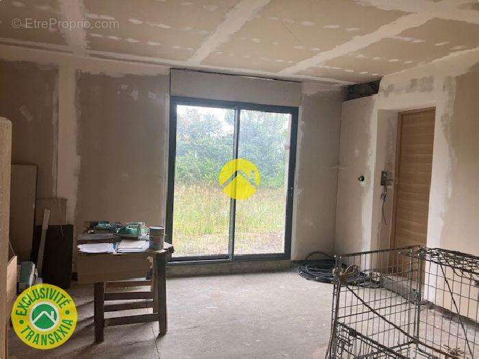 Maison à LES AIX-D&#039;ANGILLON