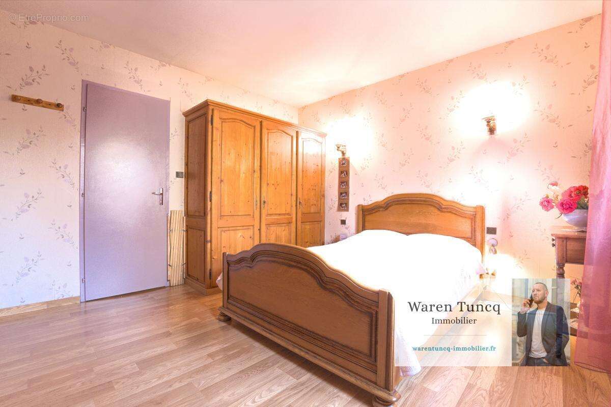 Maison à SAINT-SAUVEUR-D'AUNIS