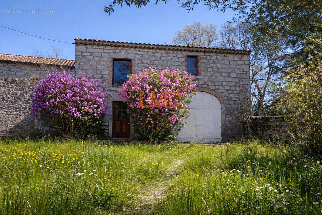 Maison à SAINT-ALBAN-AURIOLLES