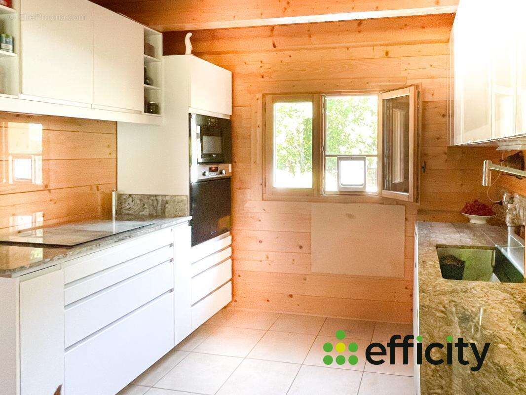 Maison 180 m² à Beaufort  - photo 4