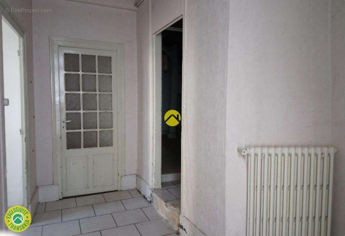 Maison à SAINT-AMAND-MONTROND
