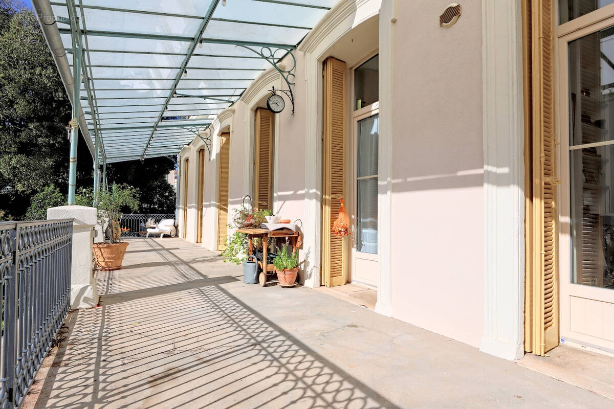 Appartement à HYERES