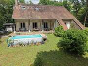 Maison à PLAIMPIED-GIVAUDINS