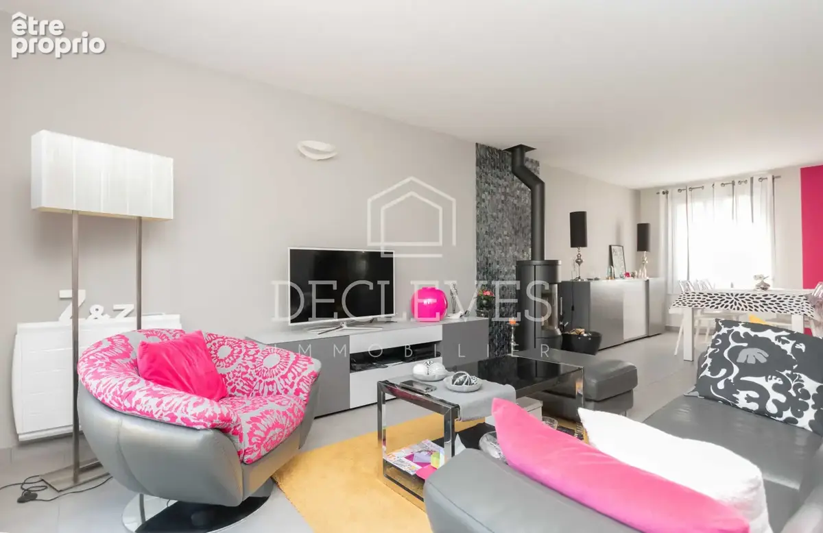 ORGEVAL — PLEIN CENTRE-VILLE - Maison avec jardin de 260 m2 - photo 3