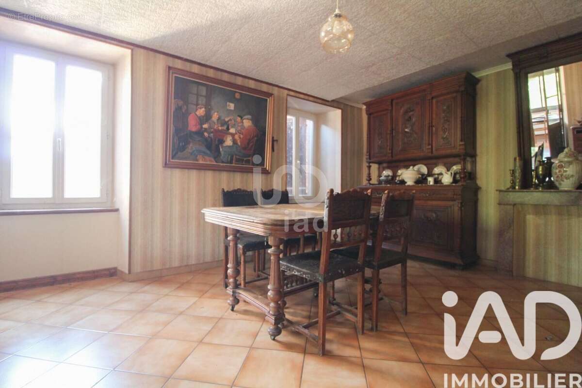 Maison 160 m² à Saint-Izaire  - photo 2