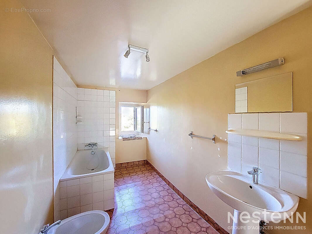 Maison à LAMONTJOIE