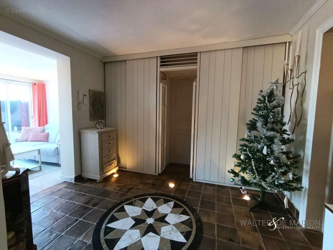 Appartement à LA CROIX-VALMER