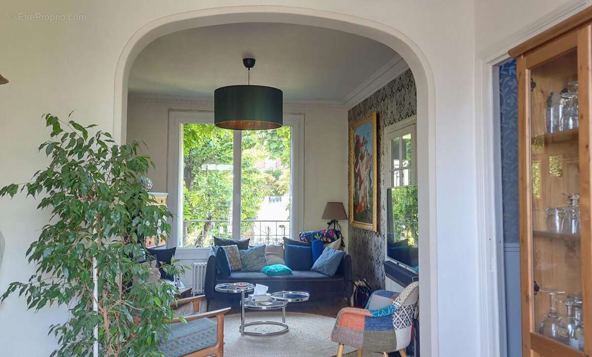 Maison à COMBS-LA-VILLE