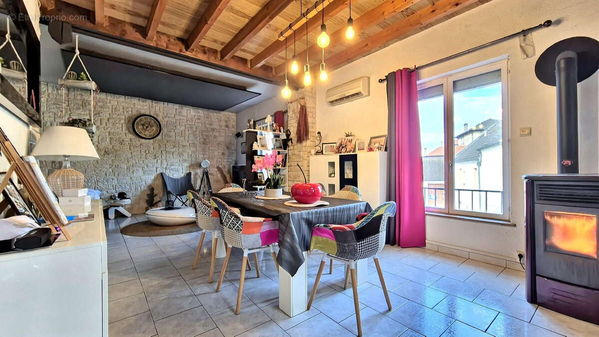 Appartement à DAMERY