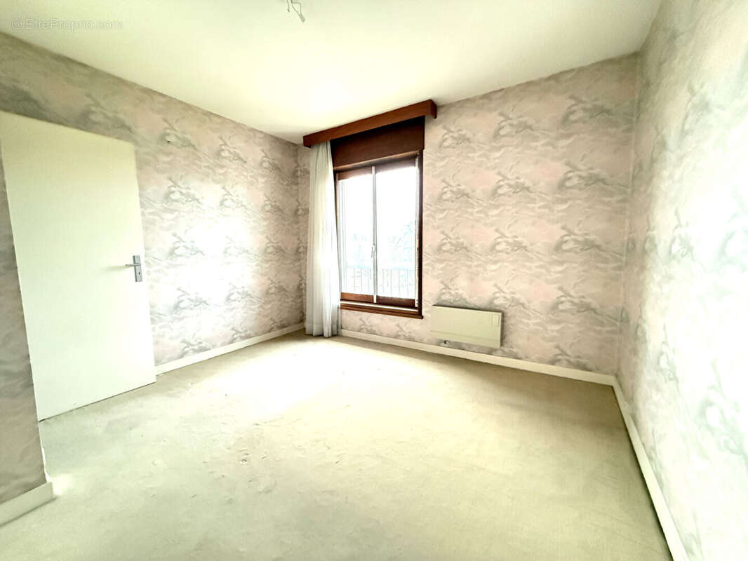 Appartement  à rénover / Lons-Le-Saunier / 5 pièces / 3 chambres / 125.97 m² - photo 5