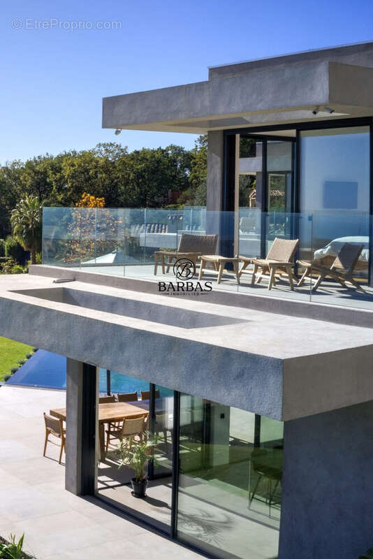 Maison 445 m² à Vence  - photo 3