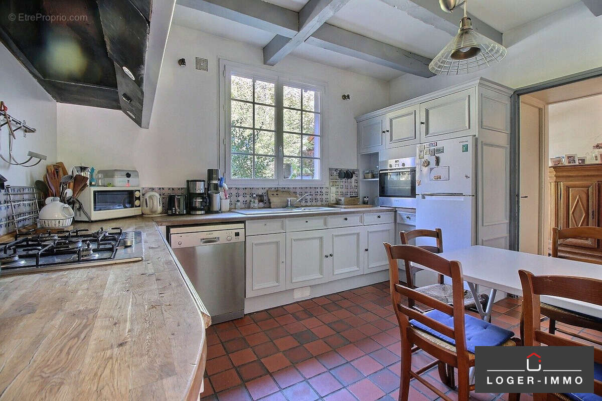 Maison à SAINT-MAUR-DES-FOSSES