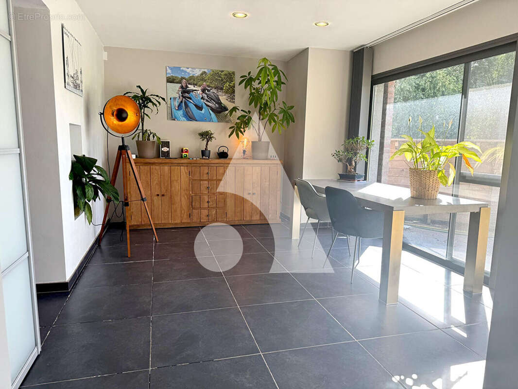 Maison à VIEUX-CONDE