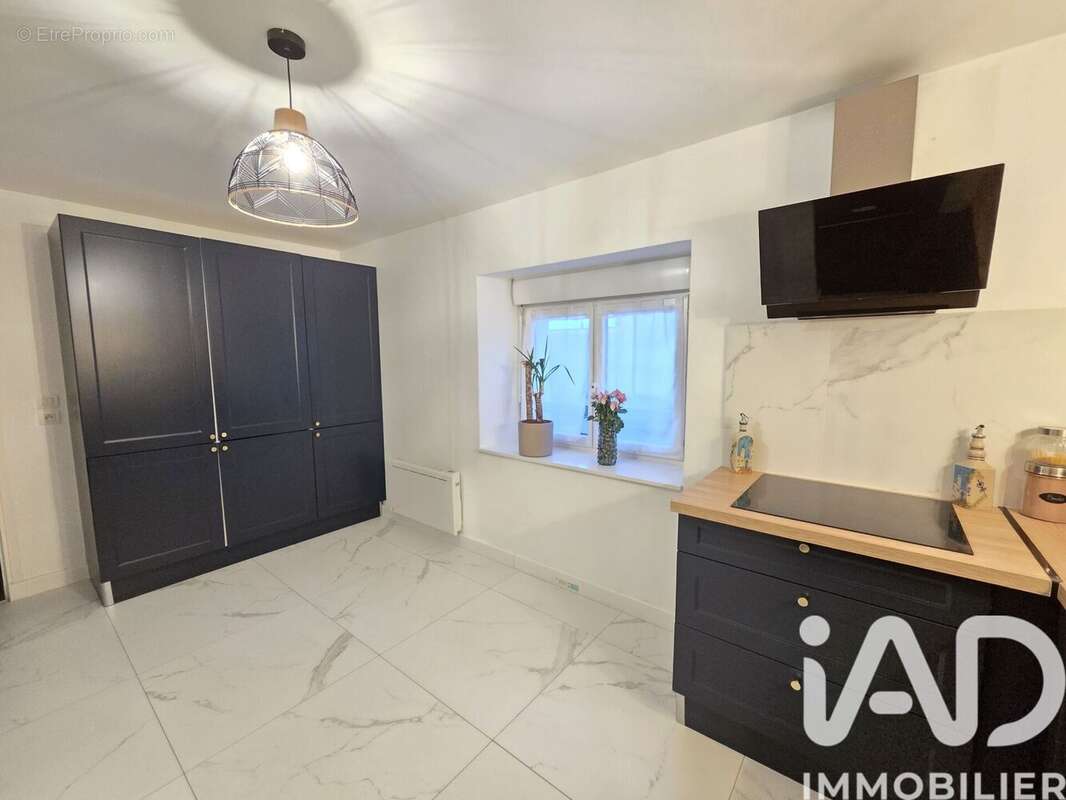 Photo 5 - Appartement à LA CHAPELLE-SAINT-LUC