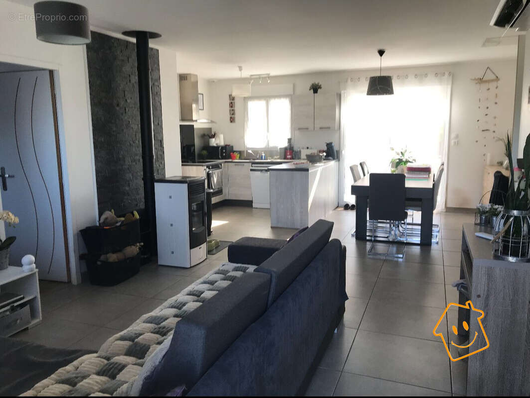 Maison à LA CHAPELLE-SAINT-URSIN